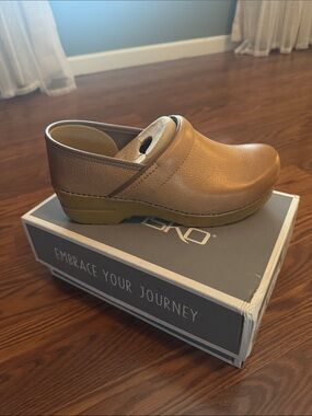 Dansko Kids Tan Leather Clog Slip-On